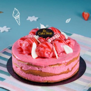 strawberry ice cream cake 